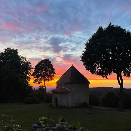 Domaine De Montvianeix Bed and Breakfast Saint-Victor-Montvianeix Εξωτερικό φωτογραφία
