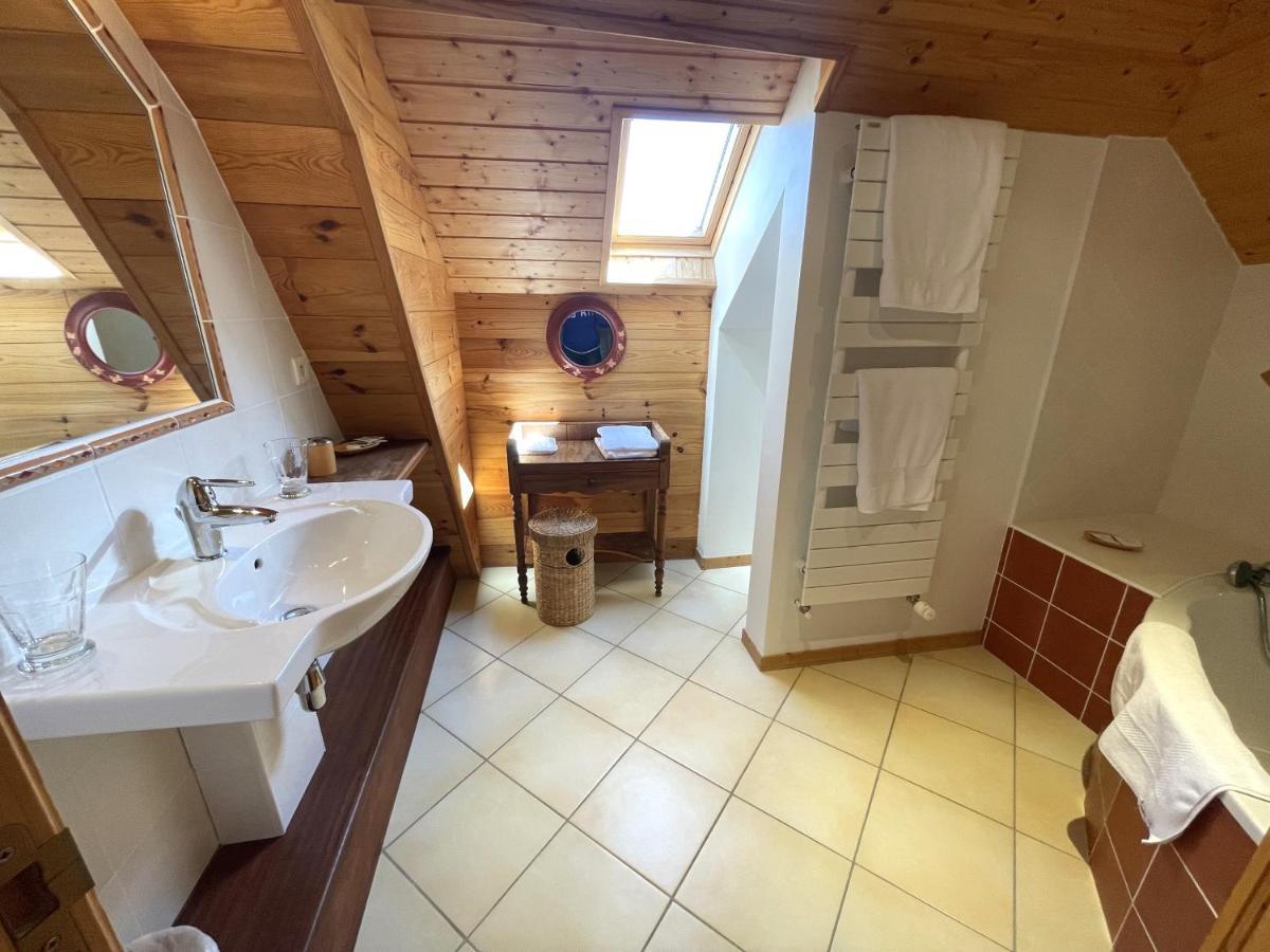 Domaine De Montvianeix Bed and Breakfast Saint-Victor-Montvianeix Εξωτερικό φωτογραφία