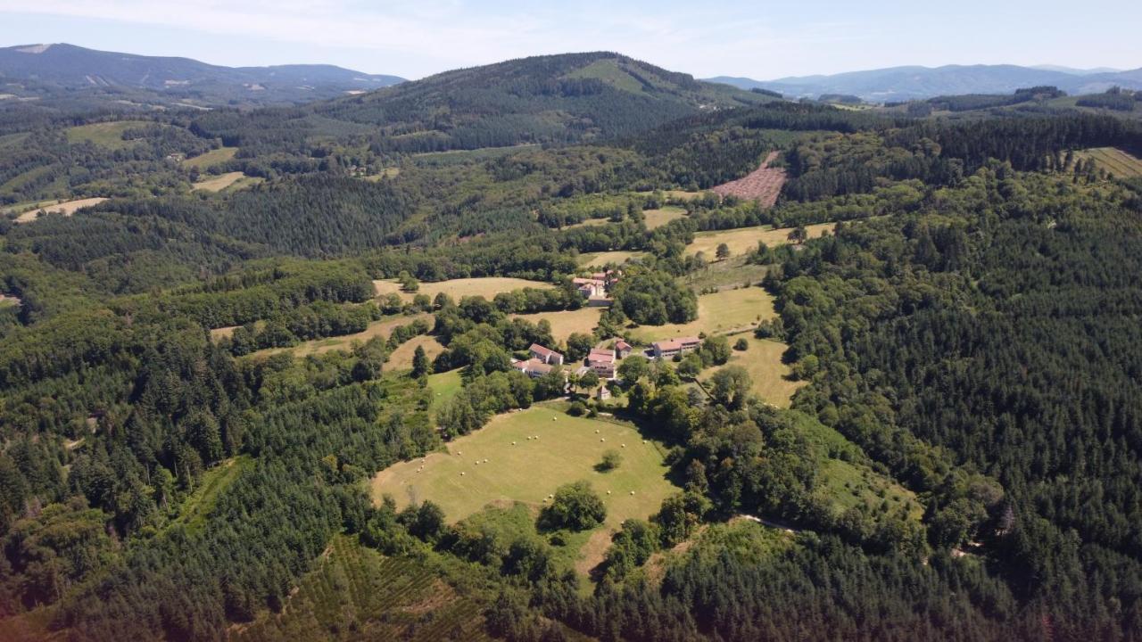 Domaine De Montvianeix Bed and Breakfast Saint-Victor-Montvianeix Εξωτερικό φωτογραφία