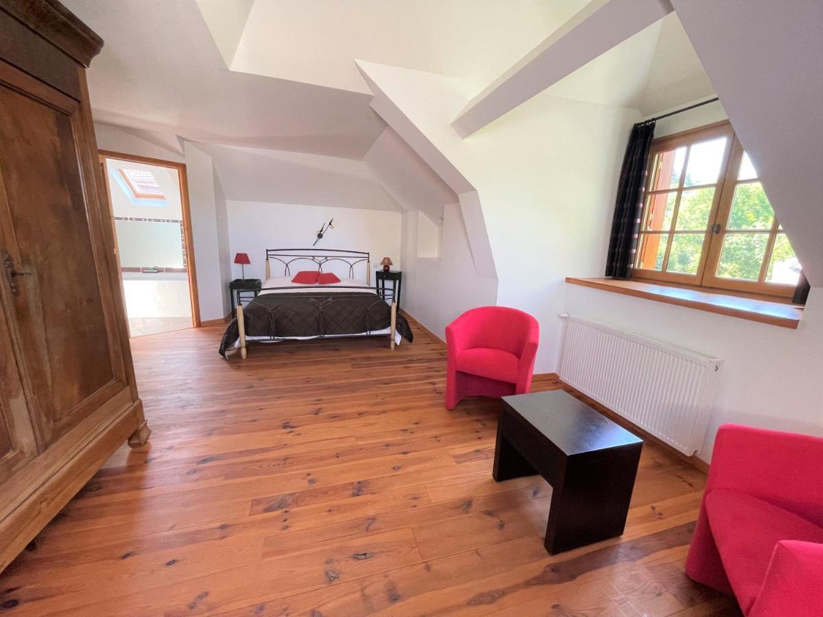 Domaine De Montvianeix Bed and Breakfast Saint-Victor-Montvianeix Εξωτερικό φωτογραφία